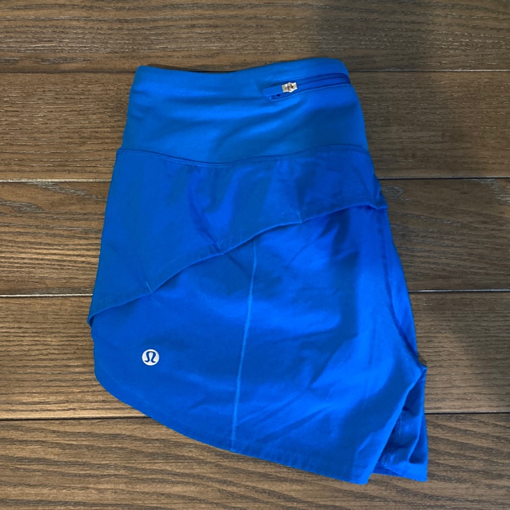 COPY - Like new Lululemon speed up shorts mid rise 4”